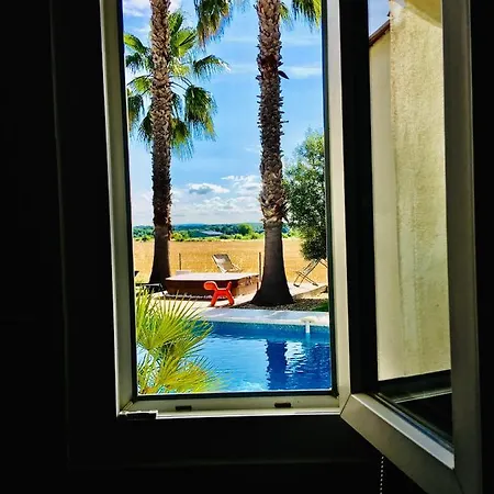 La Mediterranee Wellness Piscine فندق مبيت وإفطار