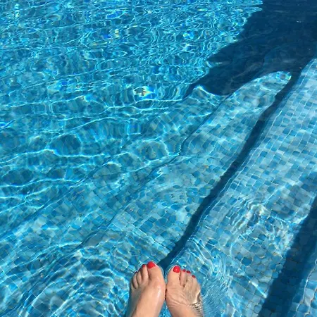 La Mediterranee Wellness Piscine * Saint-Drezery