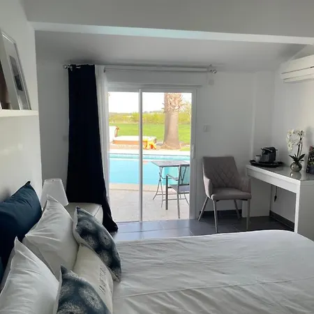 La Mediterranee Wellness Piscine Bed & Breakfast