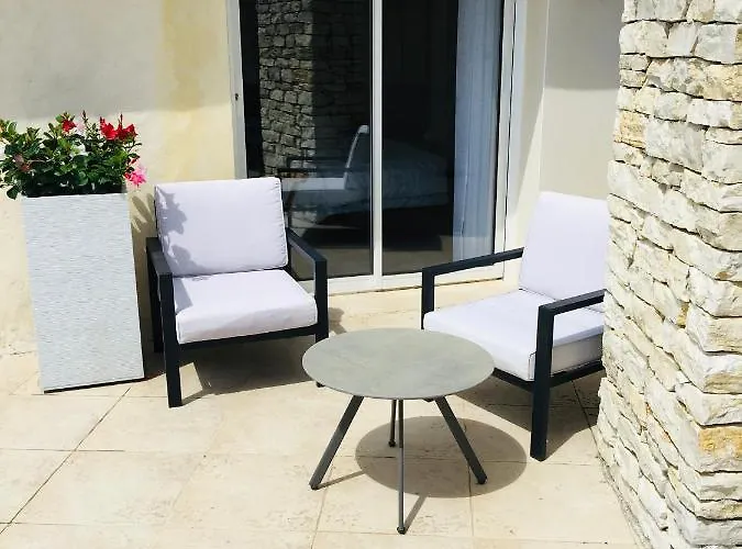 Panzió La Mediterranee Wellness Piscine Saint-Drézéry